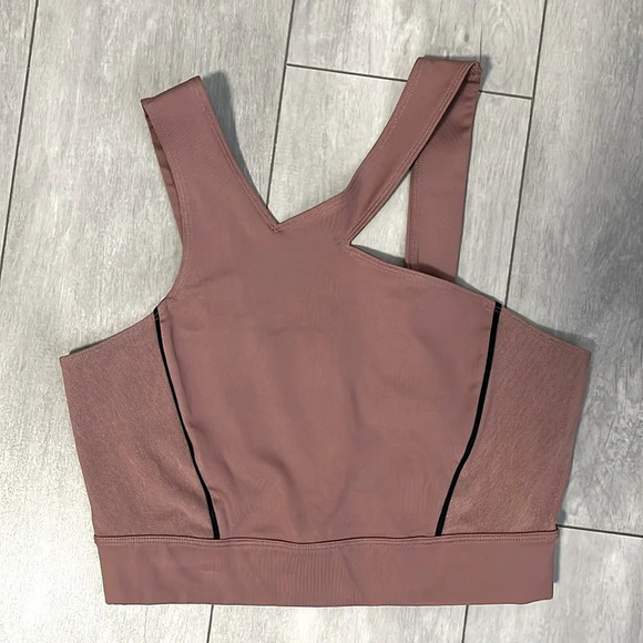 UNDER ARMOUR Asymmetric Full Coverage Sports Bra NWOT, Size M - Picture 3 of 12